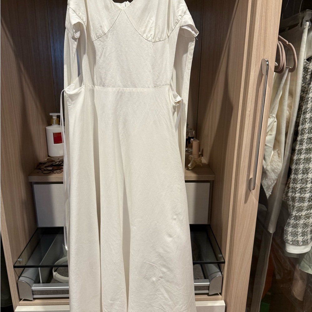Chic White Midi Dress